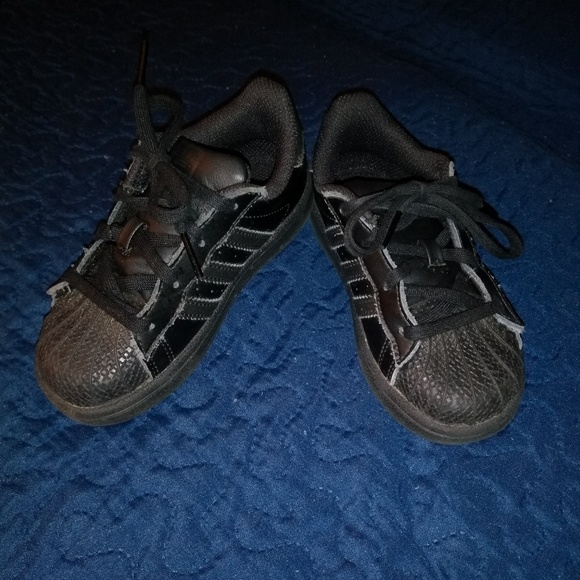 Addias - Picture 2 of 3